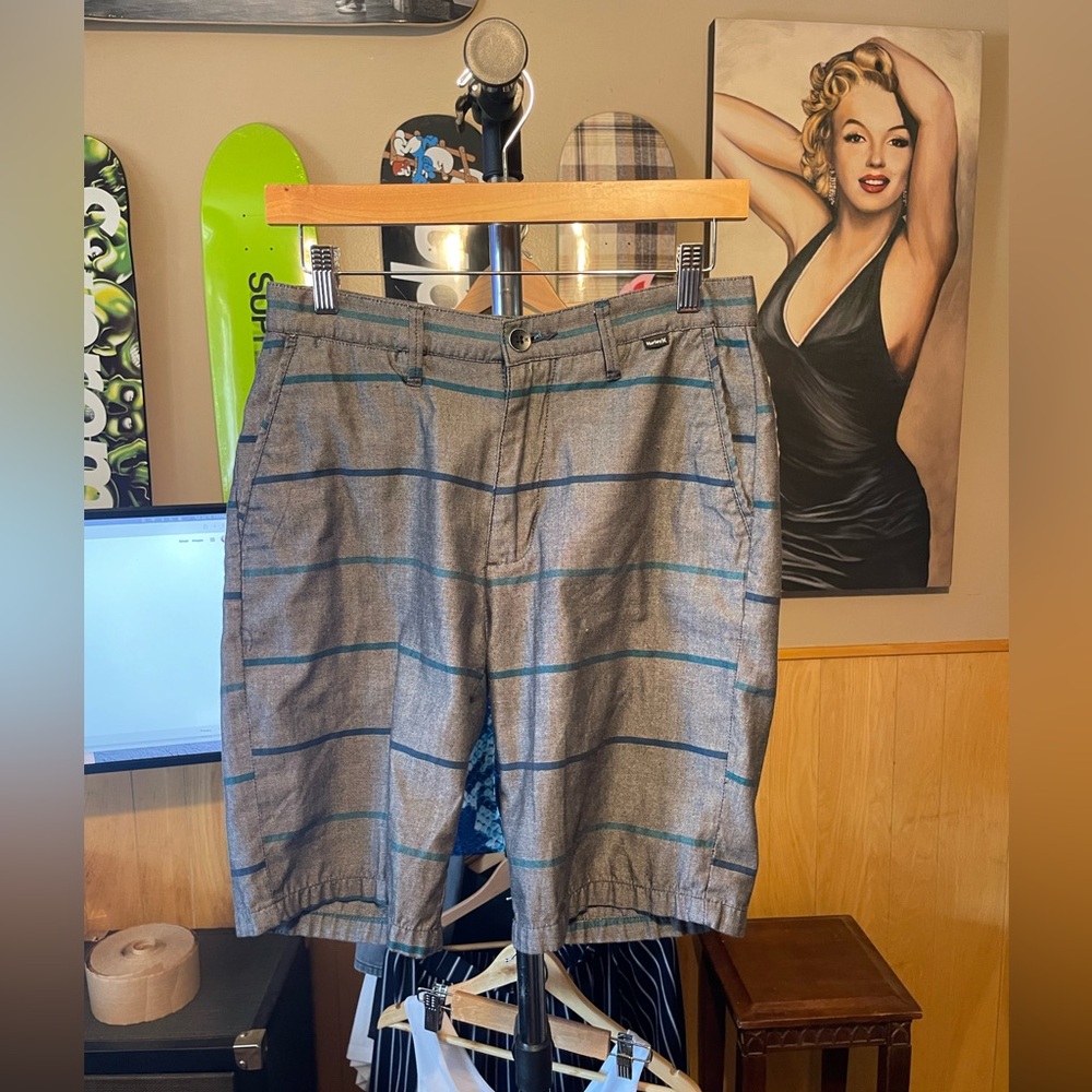 Hurley hybrid swim trunks men’s size 28